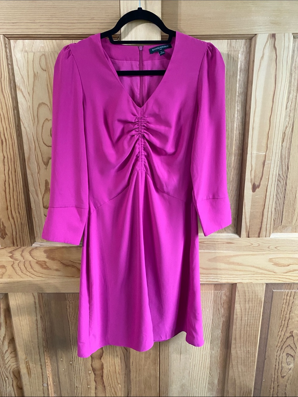 Banana Republic Fuchsia Ruched V-Neck Long Sleeve Dress